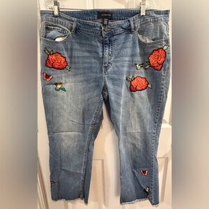 Who What Wear Light Blue Straight Leg Jeans with Red Floral Embroidery